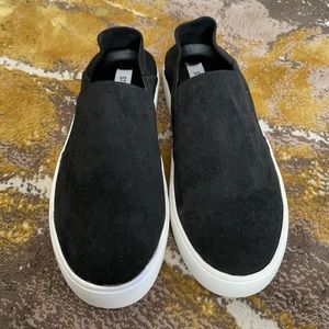 Steve Madden slip ons like new!